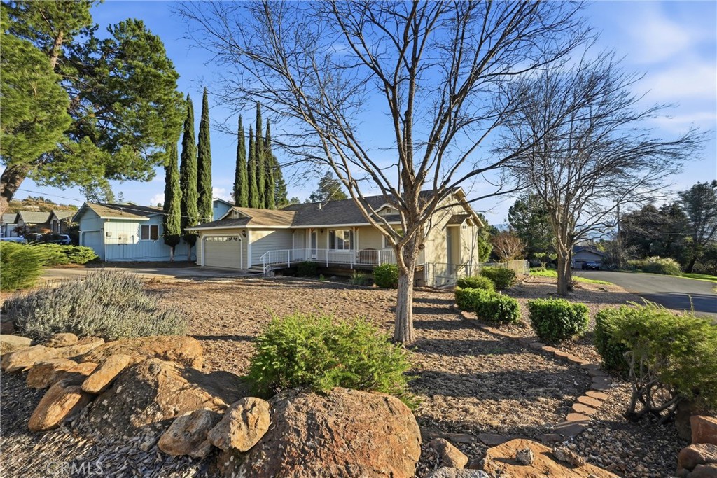19093 Ravenhill Road Property Photo 3