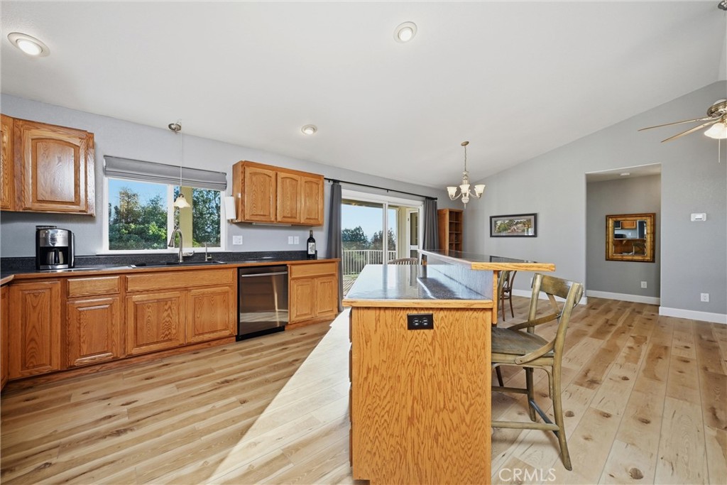 19093 Ravenhill Road Property Photo 17