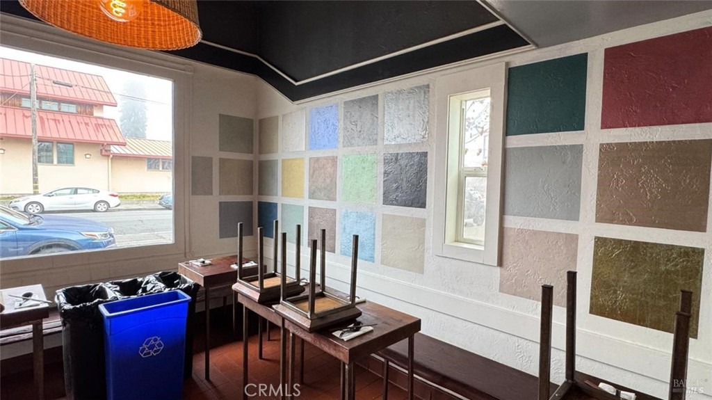 35 E Commercial Property Photo 4