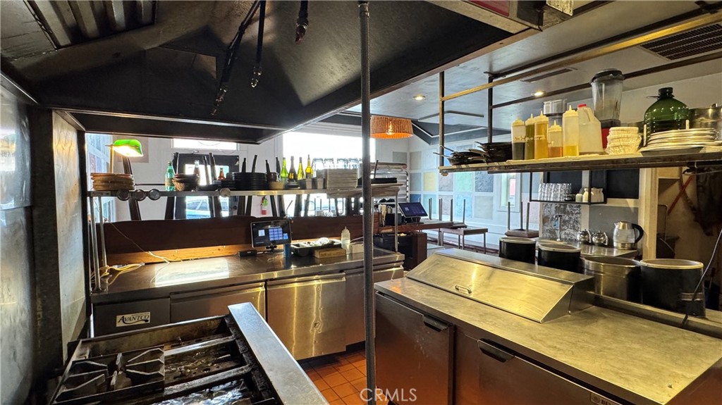 35 E Commercial Property Photo 7