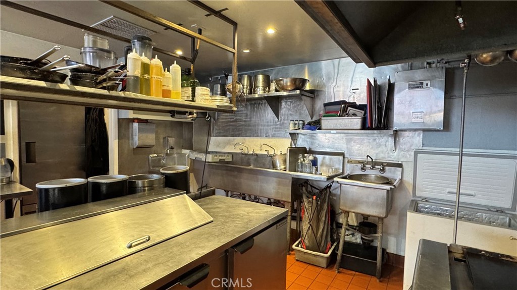 35 E Commercial Property Photo 11