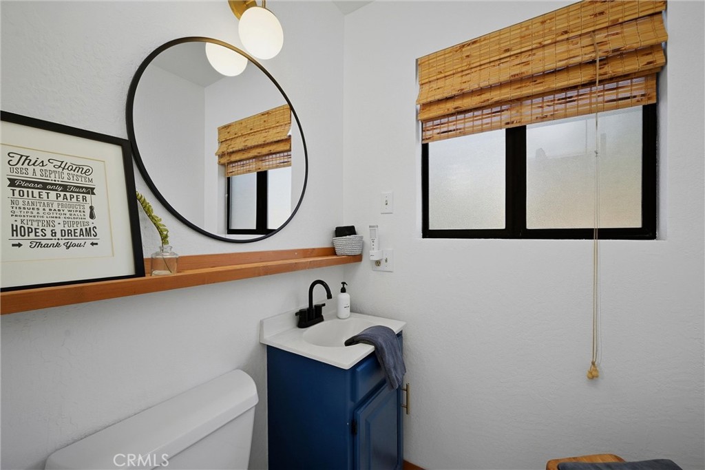 10727 E Highway 20 Property Photo 17