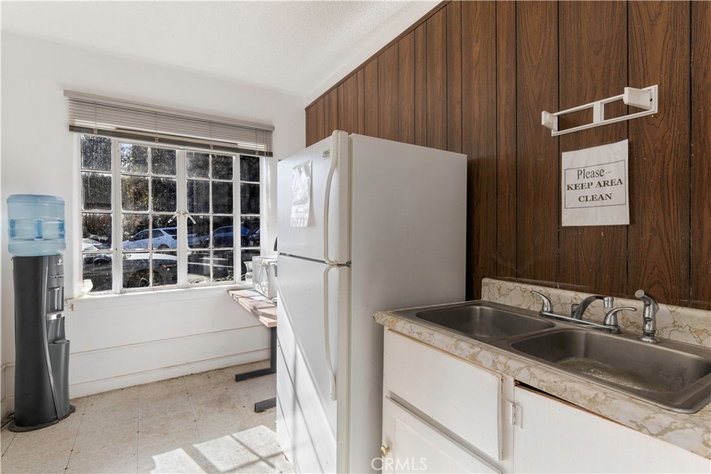 301 N Forbes Street Property Photo 13