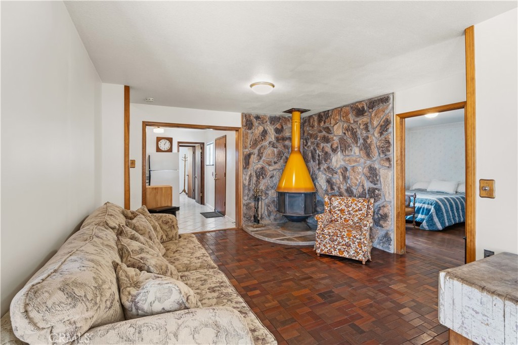 37043 Omega Property Photo 6