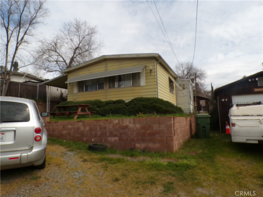 3832 Fir Property Photo 3
