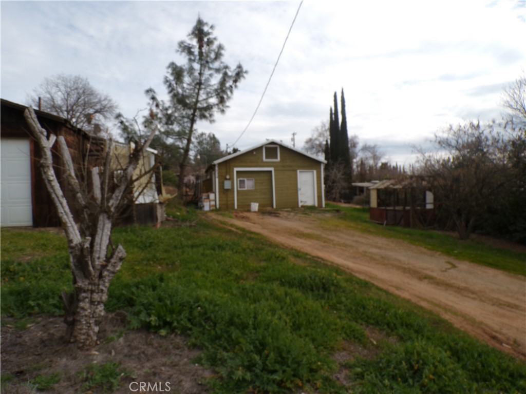 3832 Fir Property Photo 4