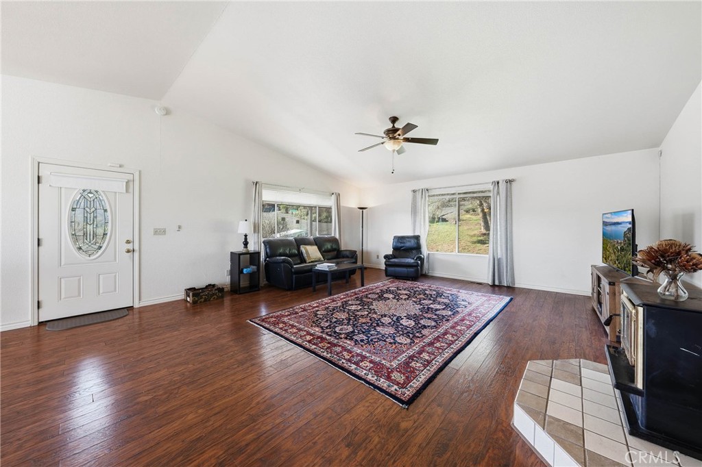 5088 Tenino Way Property Photo 14