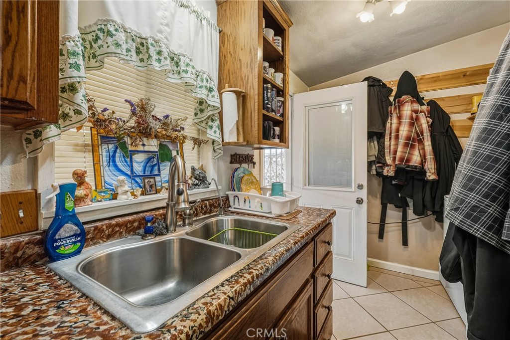 375 E State Highway 20 67 Property Photo 7