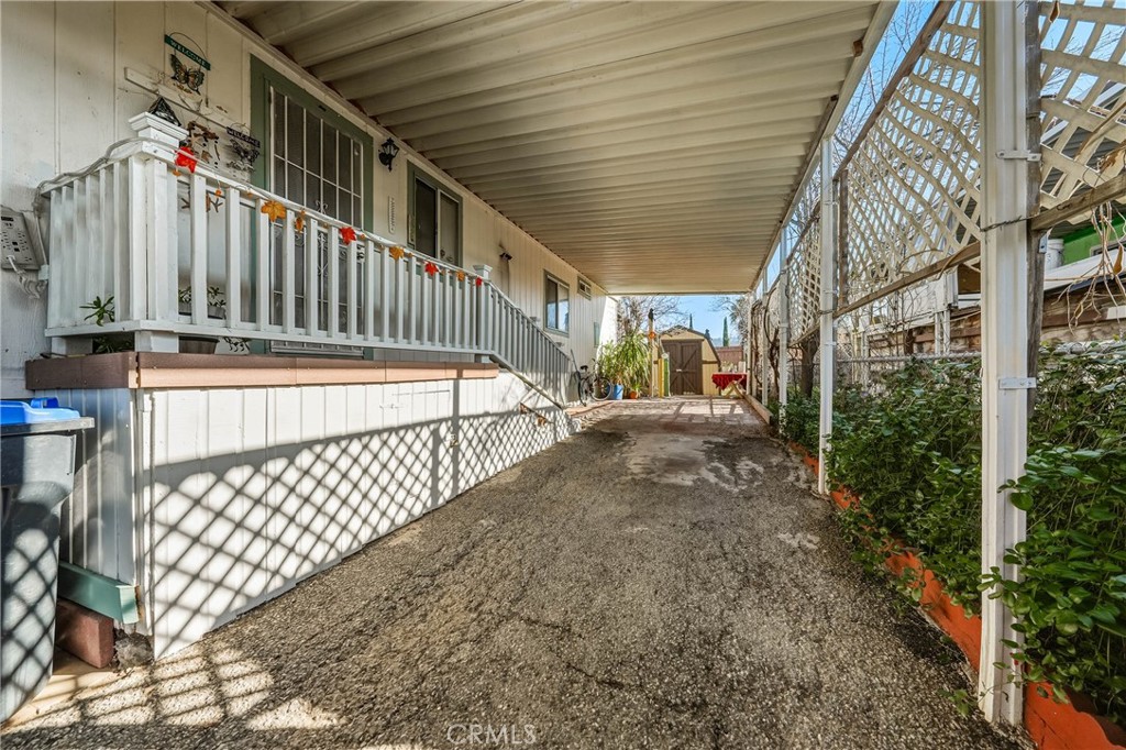 375 E State Highway 20 67 Property Photo 13