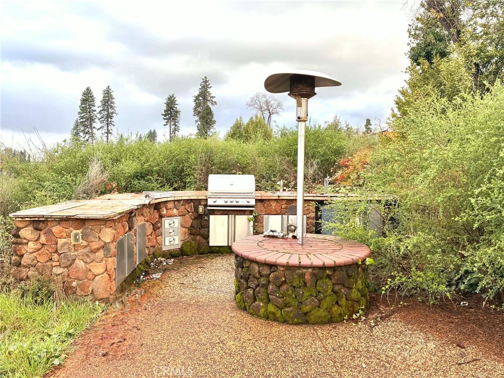 6020 Crestview Property Photo 4