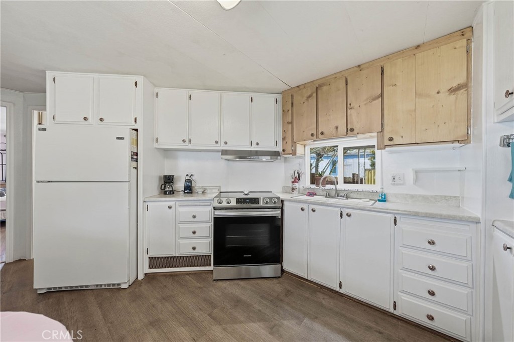 5890 E Highway 20 9 Property Photo 2