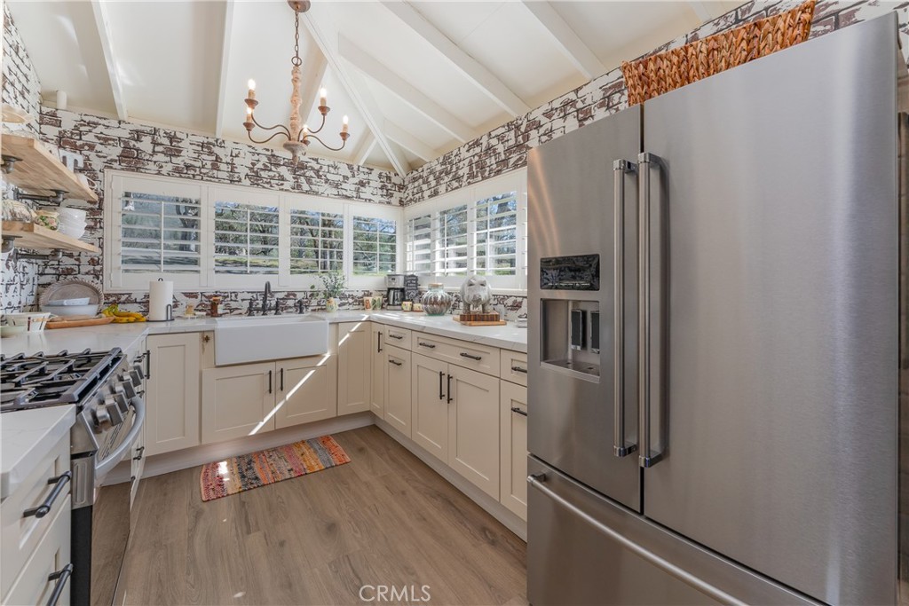 30429 Ridgewood Drive Property Photo 12
