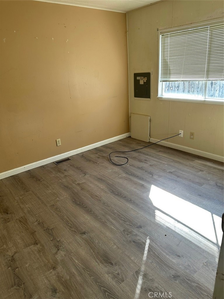 13925 Walnut Property Photo 6