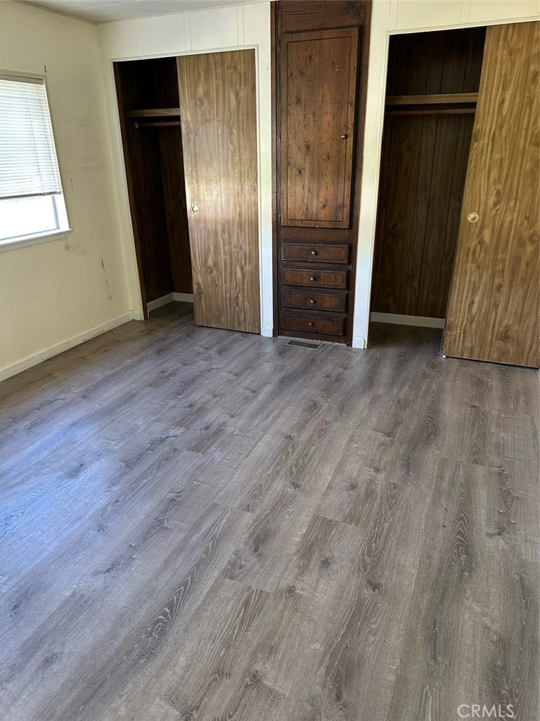 13925 Walnut Property Photo 9
