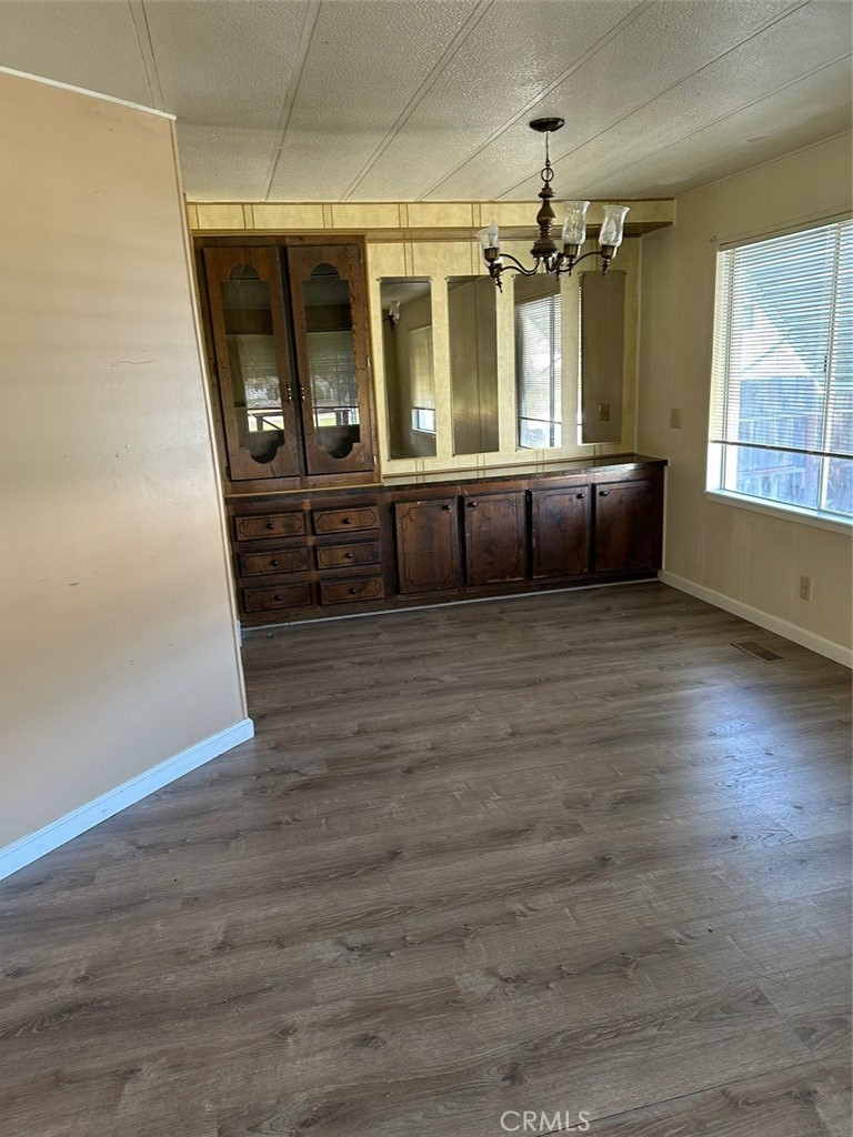 13925 Walnut Property Photo 10