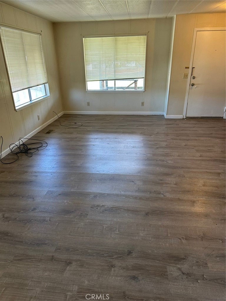 13925 Walnut Property Photo 15