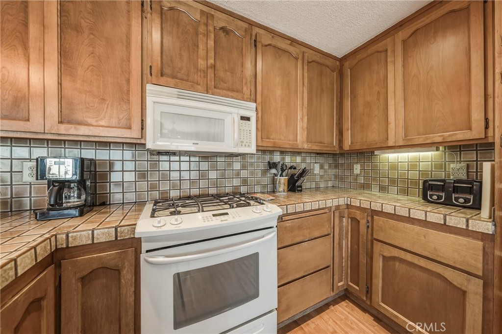 14038 Rosewood Lane Property Photo 14