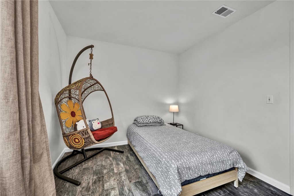 18528 North Shore Drive Property Photo 26