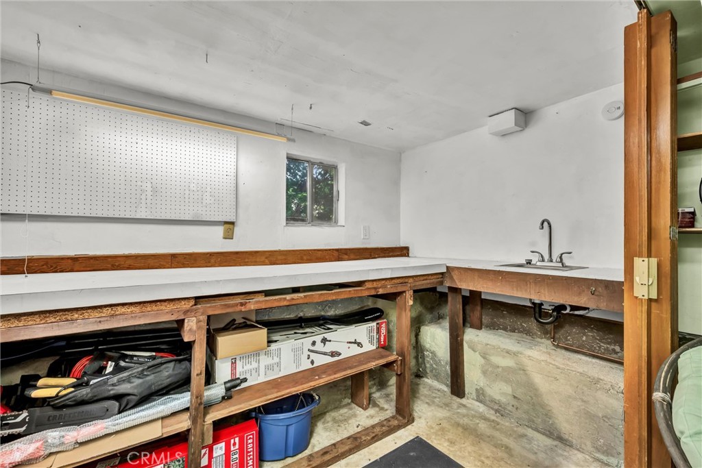 18528 North Shore Drive Property Photo 34