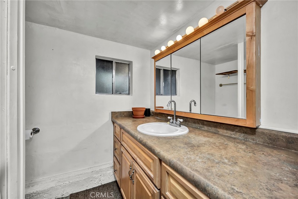 18528 North Shore Drive Property Photo 35