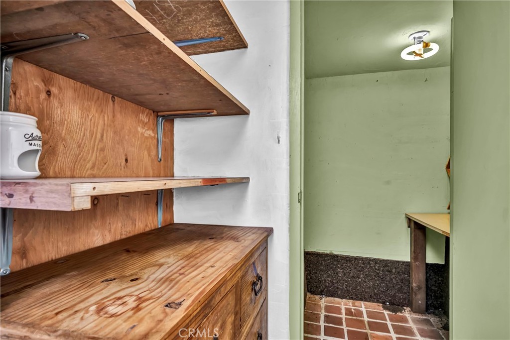18528 North Shore Drive Property Photo 36