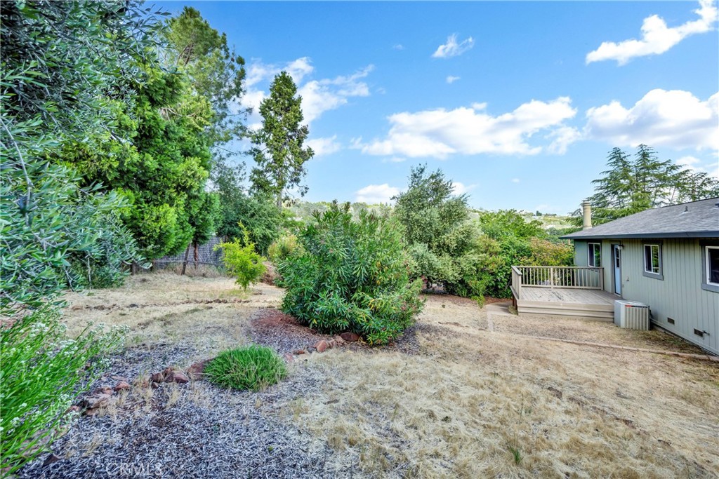 18528 North Shore Drive Property Photo 42