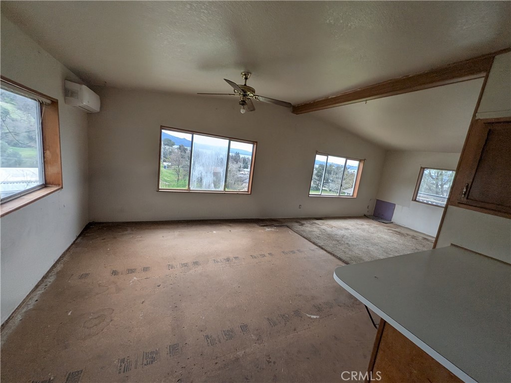 4367 Lakeview Terrace Property Photo 3