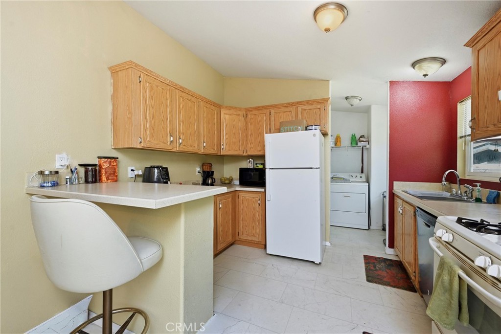 15560 20th Avenue Property Photo 7
