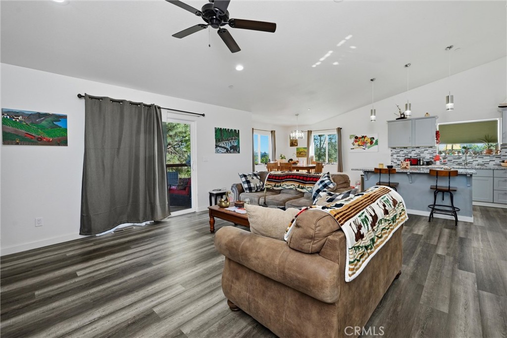 9786 Pinon Way Property Photo 5