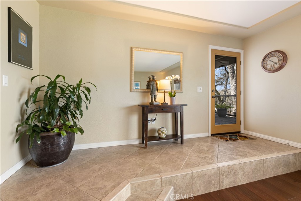 17444 Meadow View Drive Property Photo 11