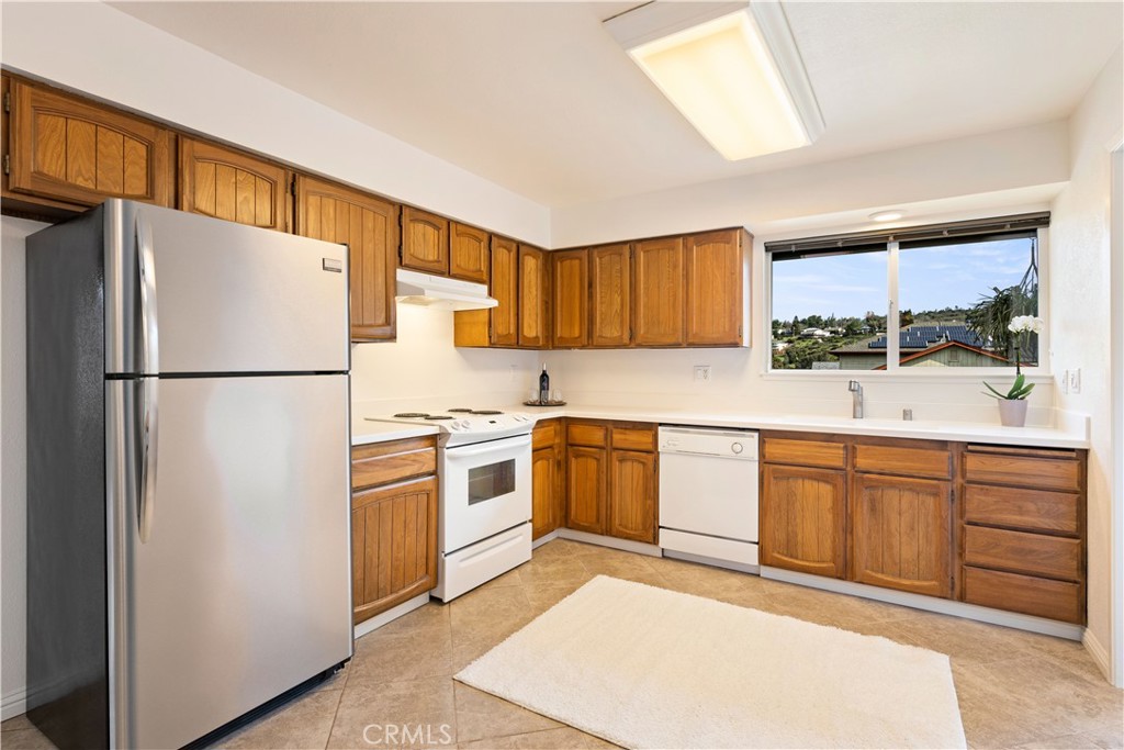 17444 Meadow View Drive Property Photo 13