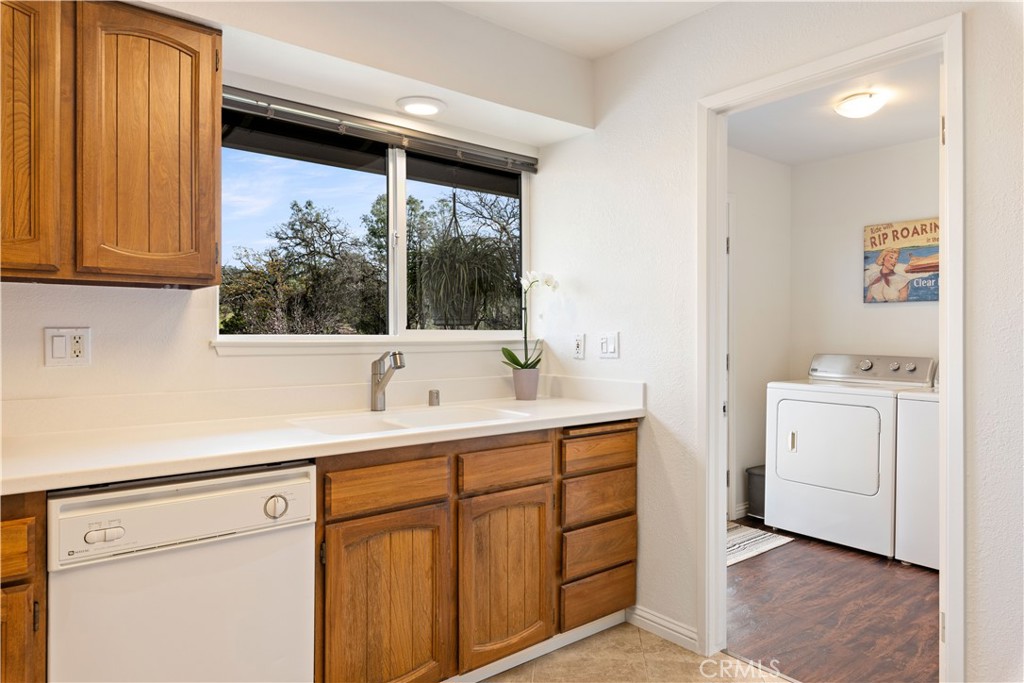 17444 Meadow View Drive Property Photo 14