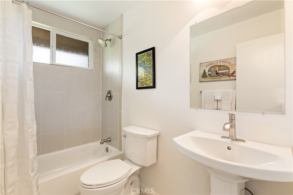 17444 Meadow View Drive Property Photo 20