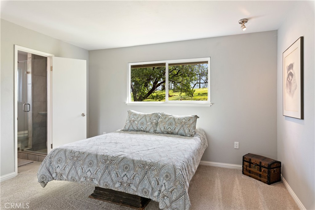 17444 Meadow View Drive Property Photo 24