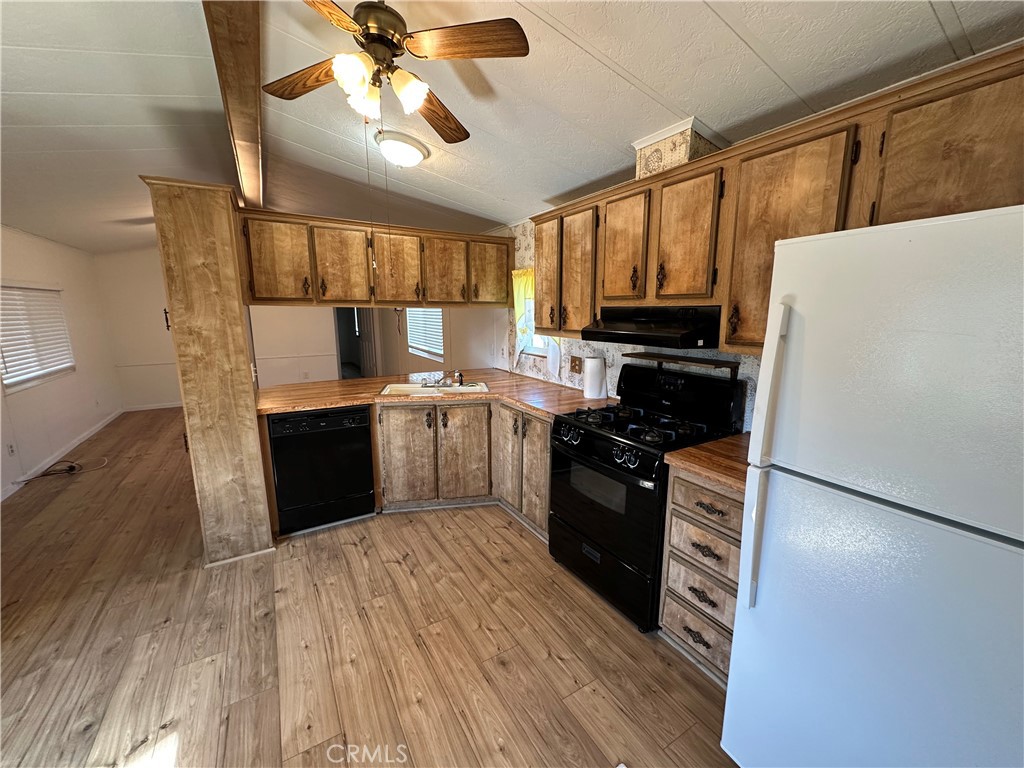 12880 4th Property Photo 6