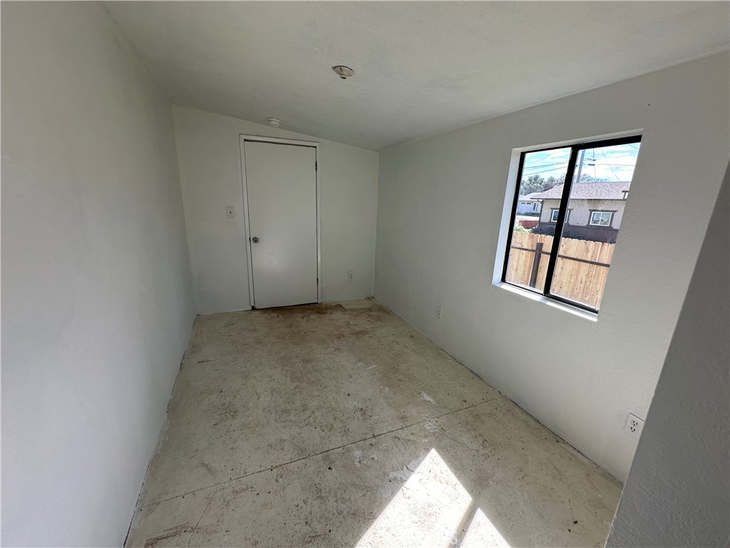 12880 4th Property Photo 14