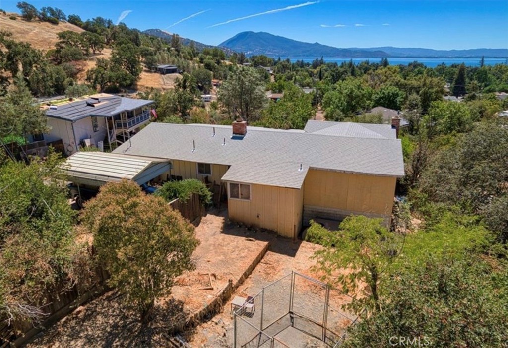 4369 Lakeview Terrace Property Photo 5
