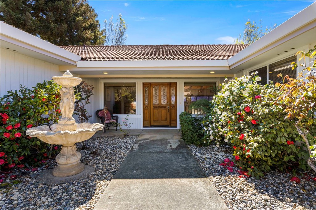 8581 Paradise Valley Boulevard Property Photo 3