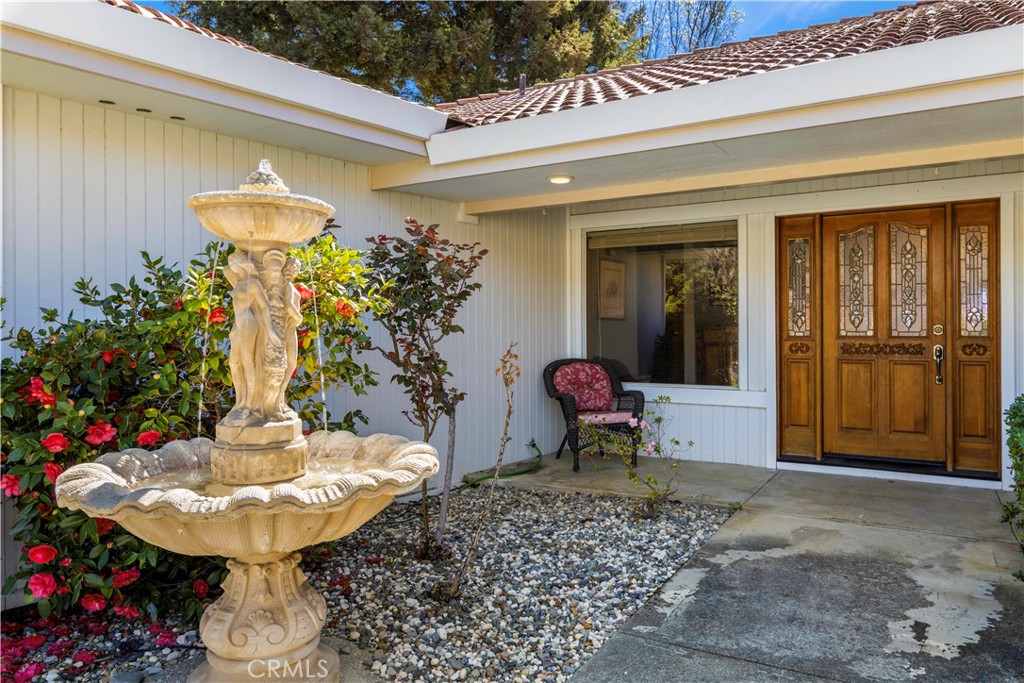 8581 Paradise Valley Boulevard Property Photo 4
