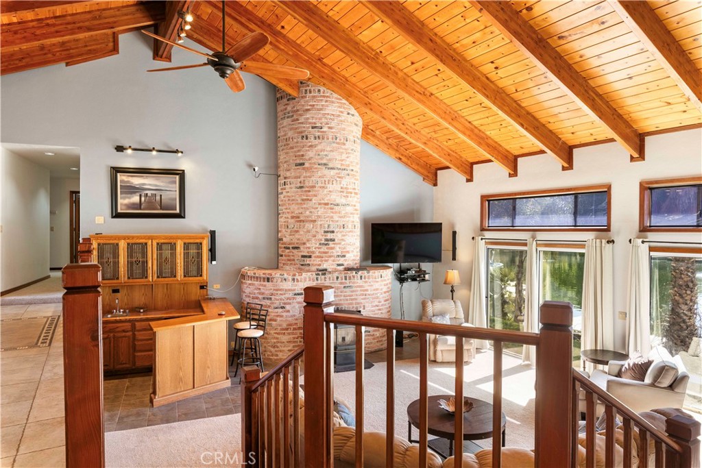 8581 Paradise Valley Boulevard Property Photo 8
