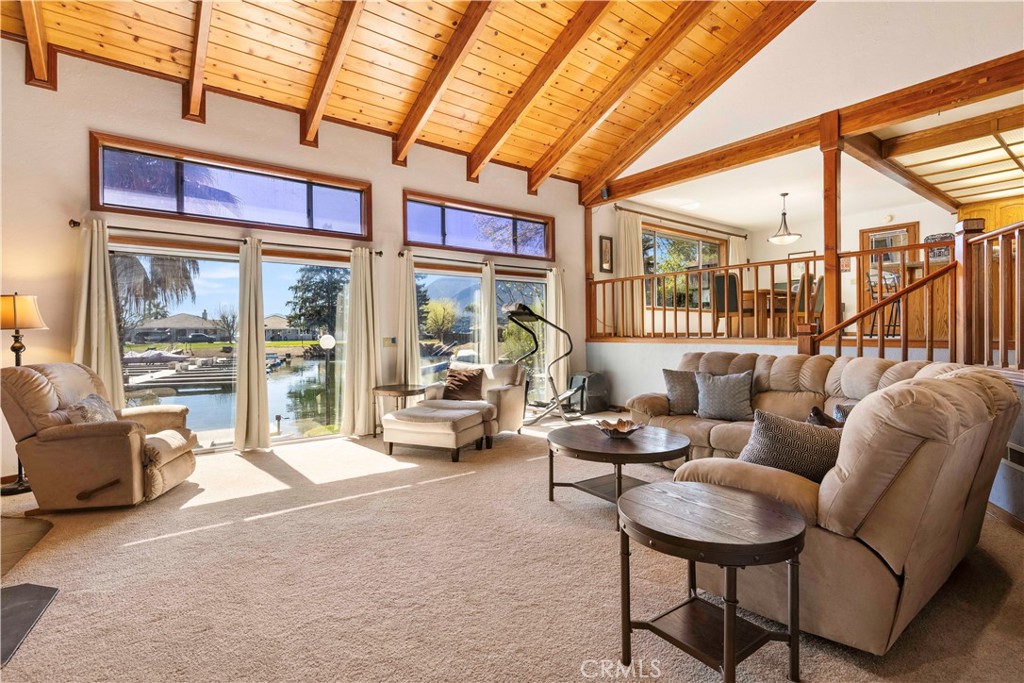8581 Paradise Valley Boulevard Property Photo 11