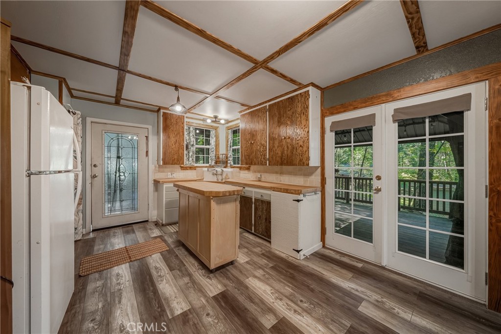 16179 Madrone Property Photo 5