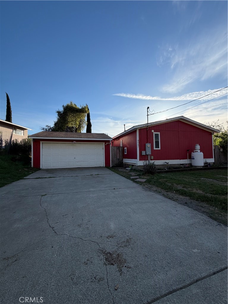 4047 Foothill Property Photo 6
