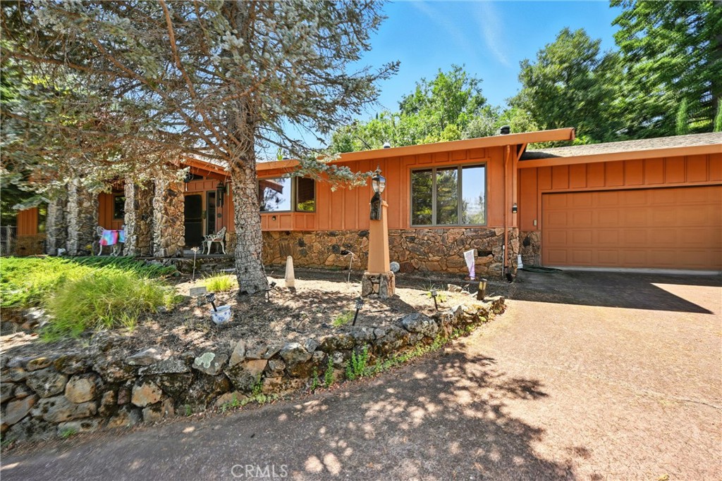3663 Crestwood Drive Property Photo 1