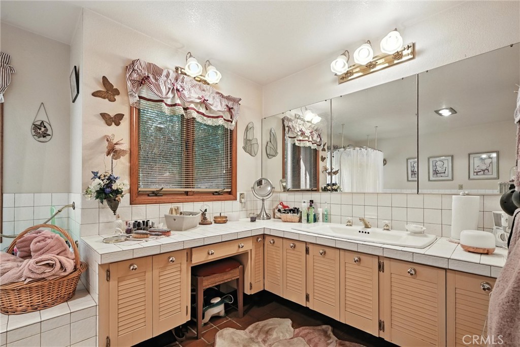 3663 Crestwood Drive Property Photo 11