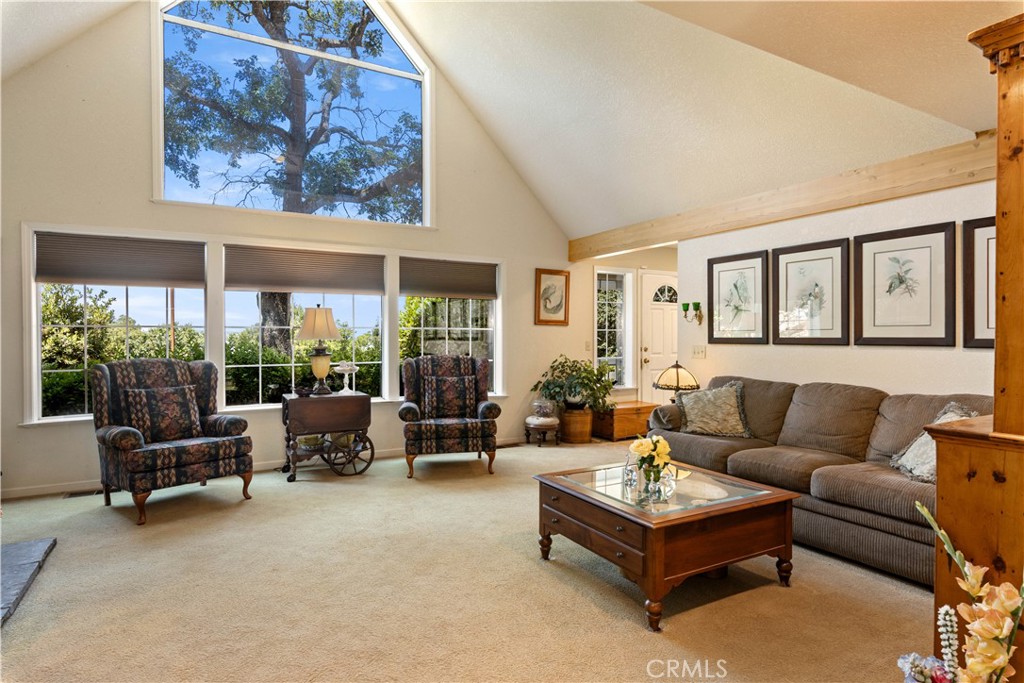 1940 Westlake Drive Property Photo 4