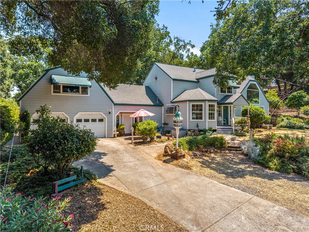 1940 Westlake Drive Property Photo 5
