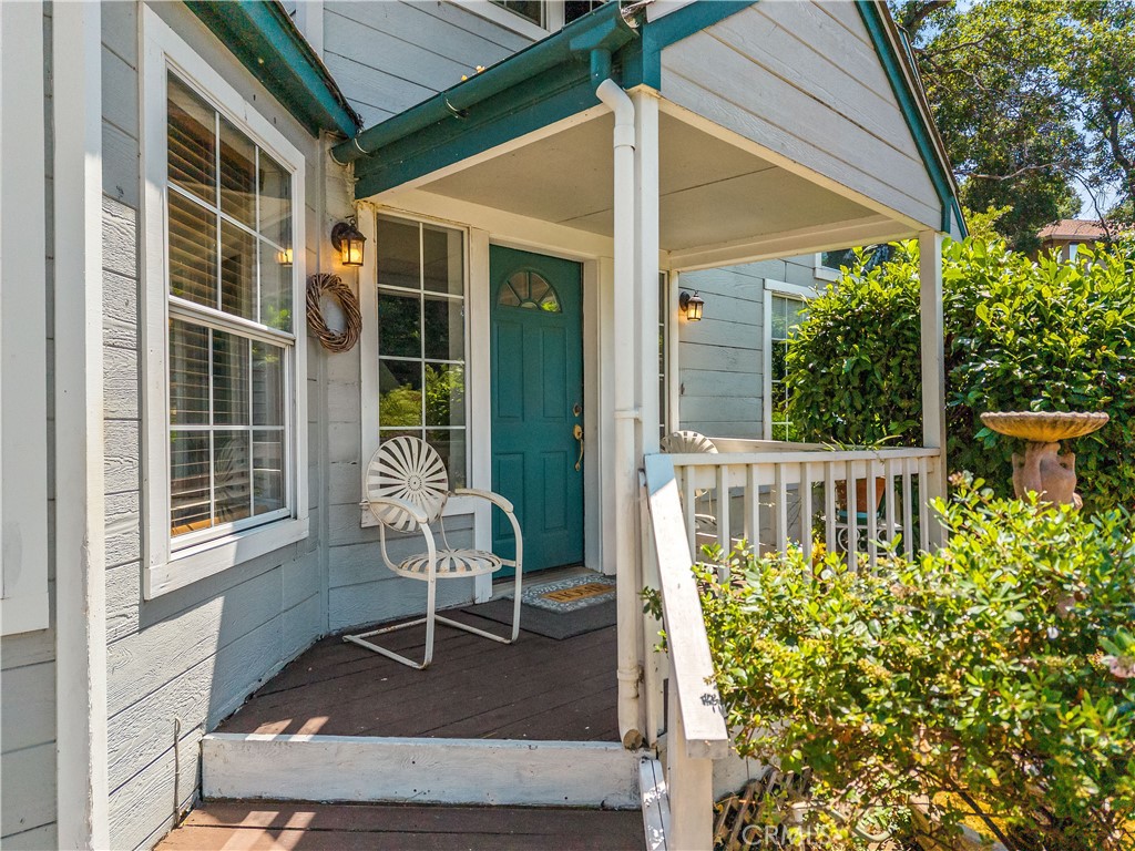 1940 Westlake Drive Property Photo 11