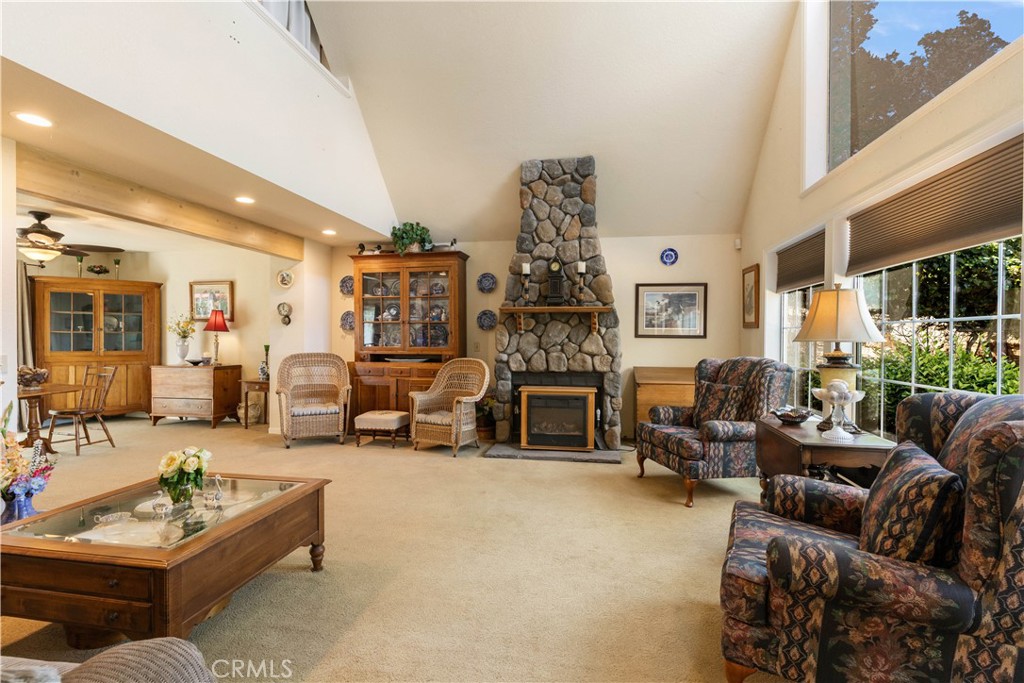 1940 Westlake Drive Property Photo 13