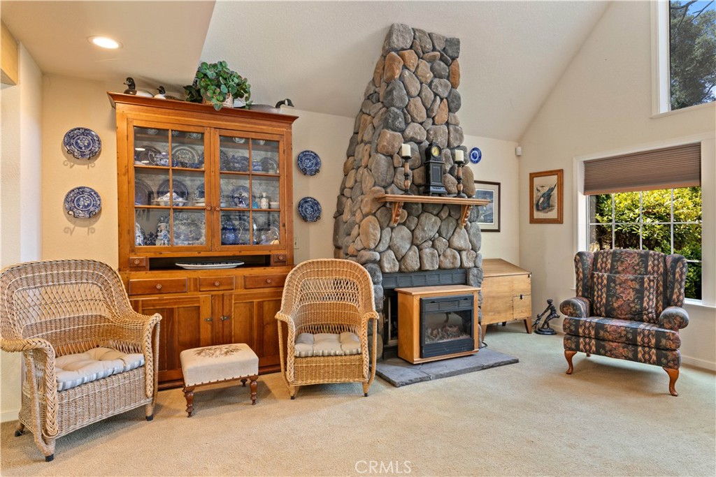 1940 Westlake Drive Property Photo 15